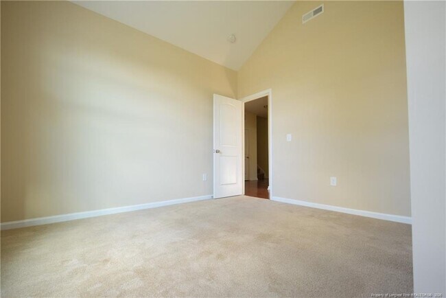Building Photo - 2541 Spinnaker Dr