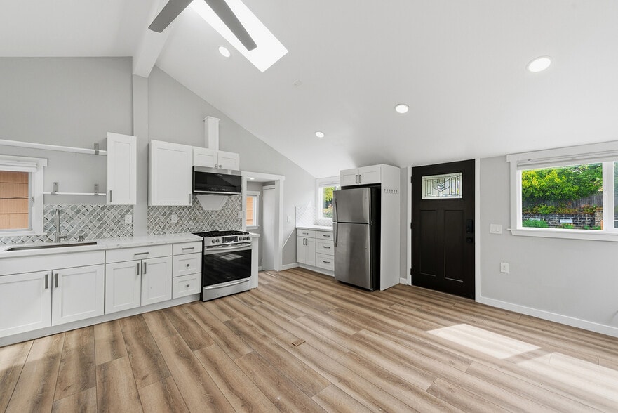 Building Photo - 8717 16th Ave SW