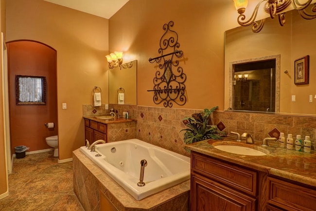 Building Photo - 4310 Capistrano Ave