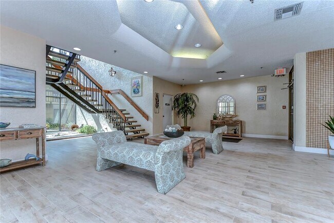 Building Photo - 6322 Palma Del Mar Blvd S
