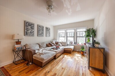 Primary Photo - 640 W Cornelia Ave