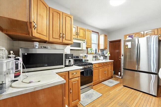 Building Photo - 175 Van Winkle Ave