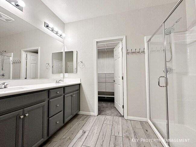 Building Photo - 6033 Torciano St