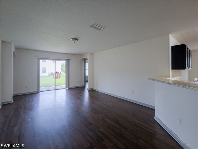 Building Photo - 608 Islamorada Dr N