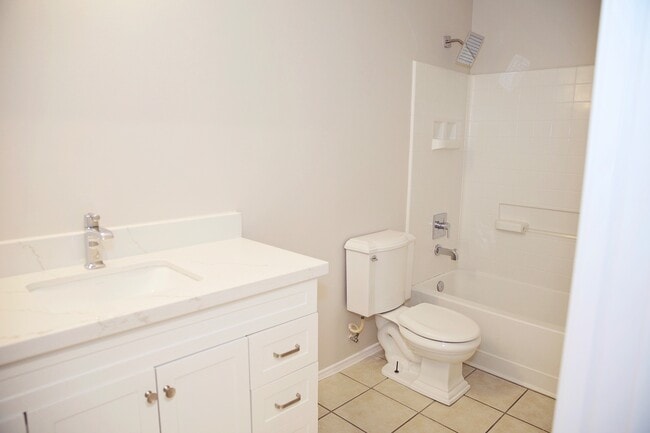 Building Photo - 18234 Sable Tree Dr
