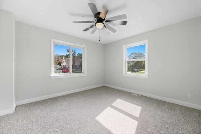 Building Photo - WELCOME TO WILLOUGHBY TERRACE!!!