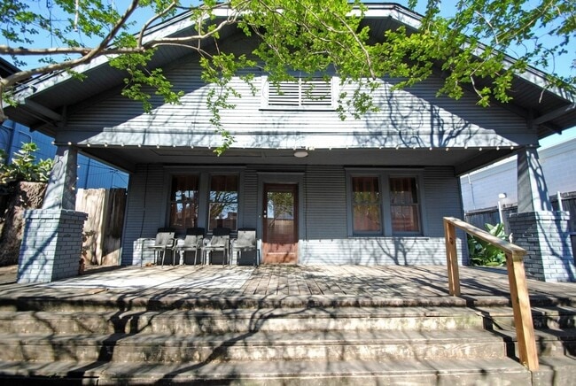 Building Photo - 1110 Missouri St