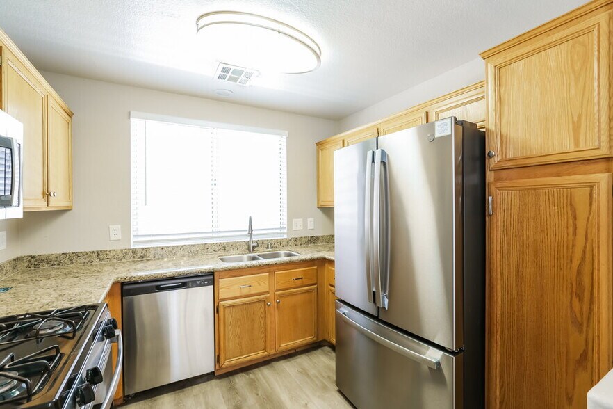 Building Photo - 63 Belle Maison Ave