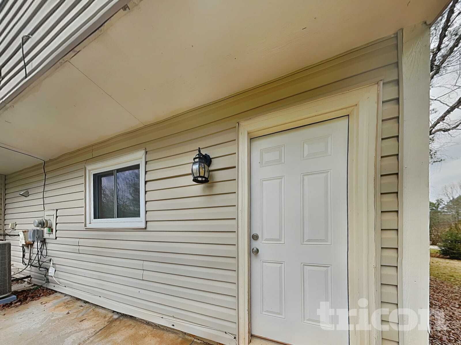 Building Photo - 103 Valley Rd