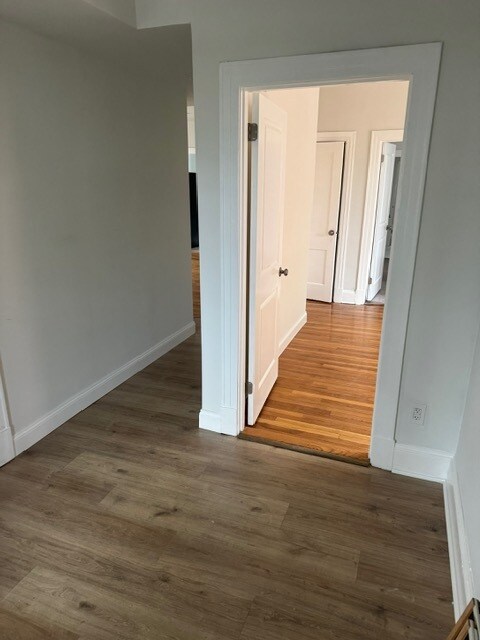 Building Photo - 109 Irving St