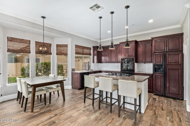 Building Photo - 10271 Jasmine Dr