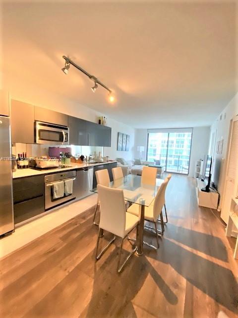 Primary Photo - 31 SE 6th St