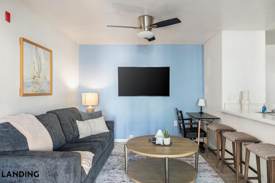 Building Photo - 5657 W Barn Rd