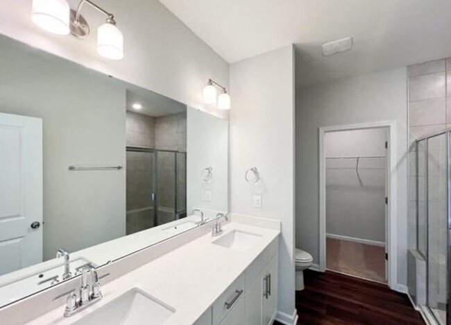 Building Photo - 325 Dipsea Spg