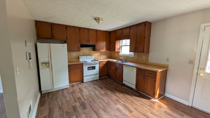 Building Photo - 2720 Oxford Ct