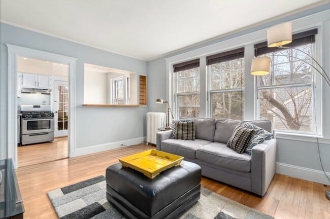 Building Photo - 11 Vinal St