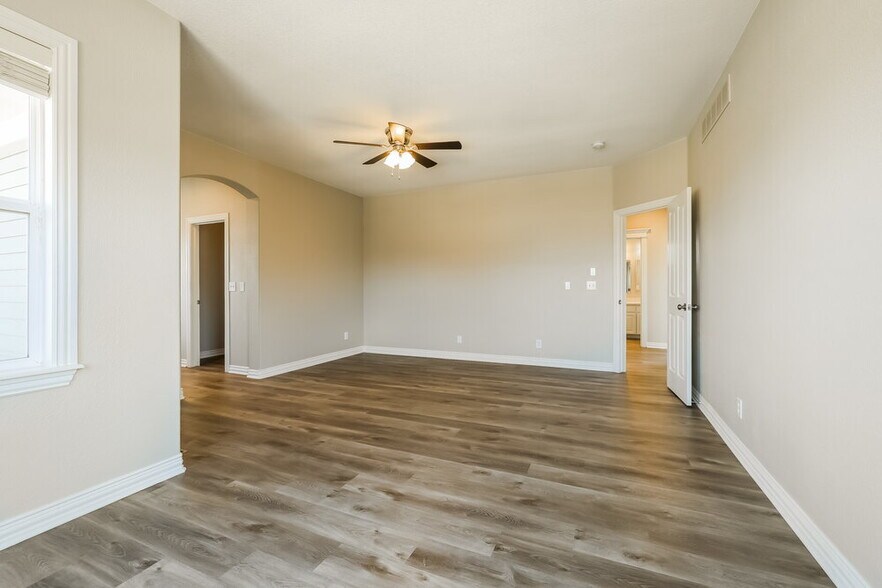 Building Photo - 10903 Belle Creek Blvd