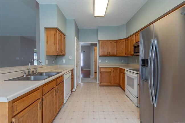 Building Photo - 3736 Cherry Walk