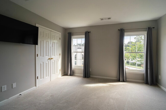 Building Photo - 6850 Weatherstone Way