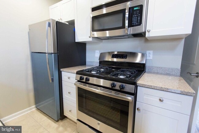 Building Photo - 723 Spruce St