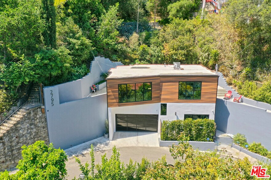 Building Photo - 2795 Woodshire Dr