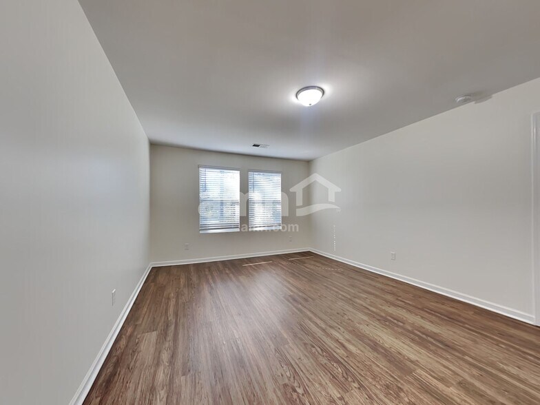 Building Photo - 200 Orion Way