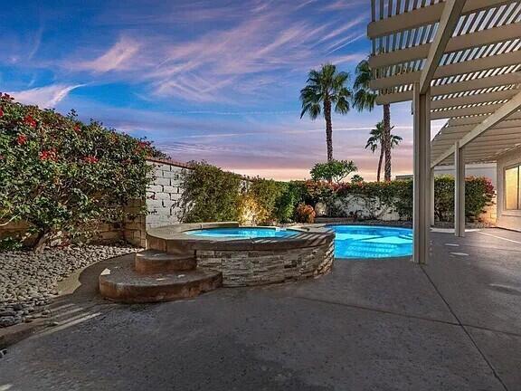 Building Photo - 44800 Calle Santa Barbara