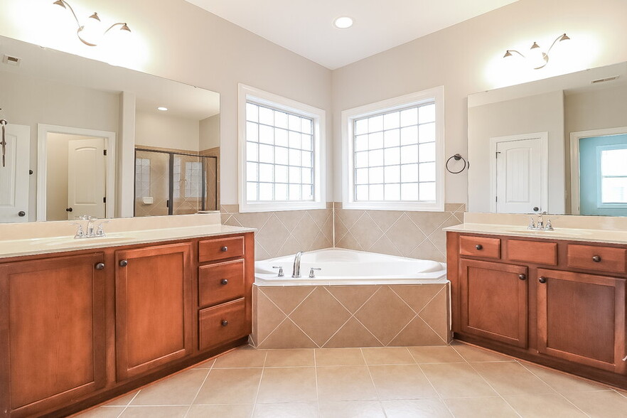 Building Photo - 519 Dawley Dr