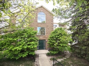 Building Photo - 440 Cunat Blvd