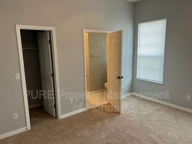 Building Photo - 10346 SW 64th Ct