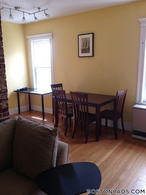 Building Photo - 229 Harvard St