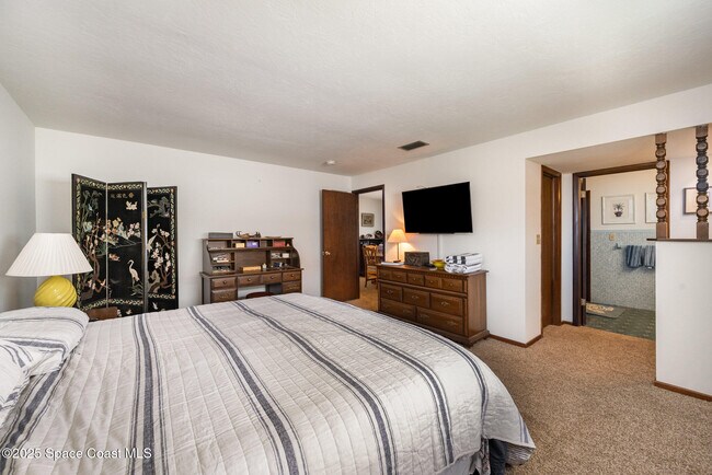 Building Photo - 419 St Georges Ct