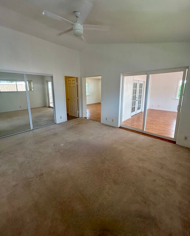 Building Photo - Beautiful & Spacious 5-Bedroom, 4-Bath Sin...
