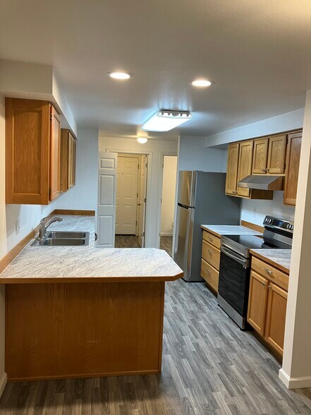 Building Photo - 407 N 5th Ave SW