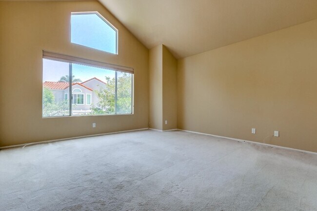 Building Photo - Lovely Home | Prime Westpark Location