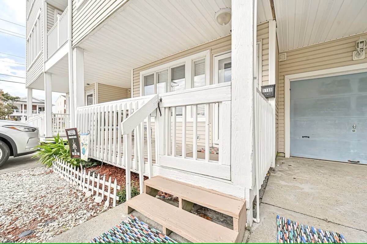 Building Photo - 518 W Brigantine Ave