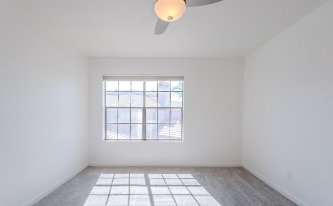 Building Photo - 5950 N 78th St