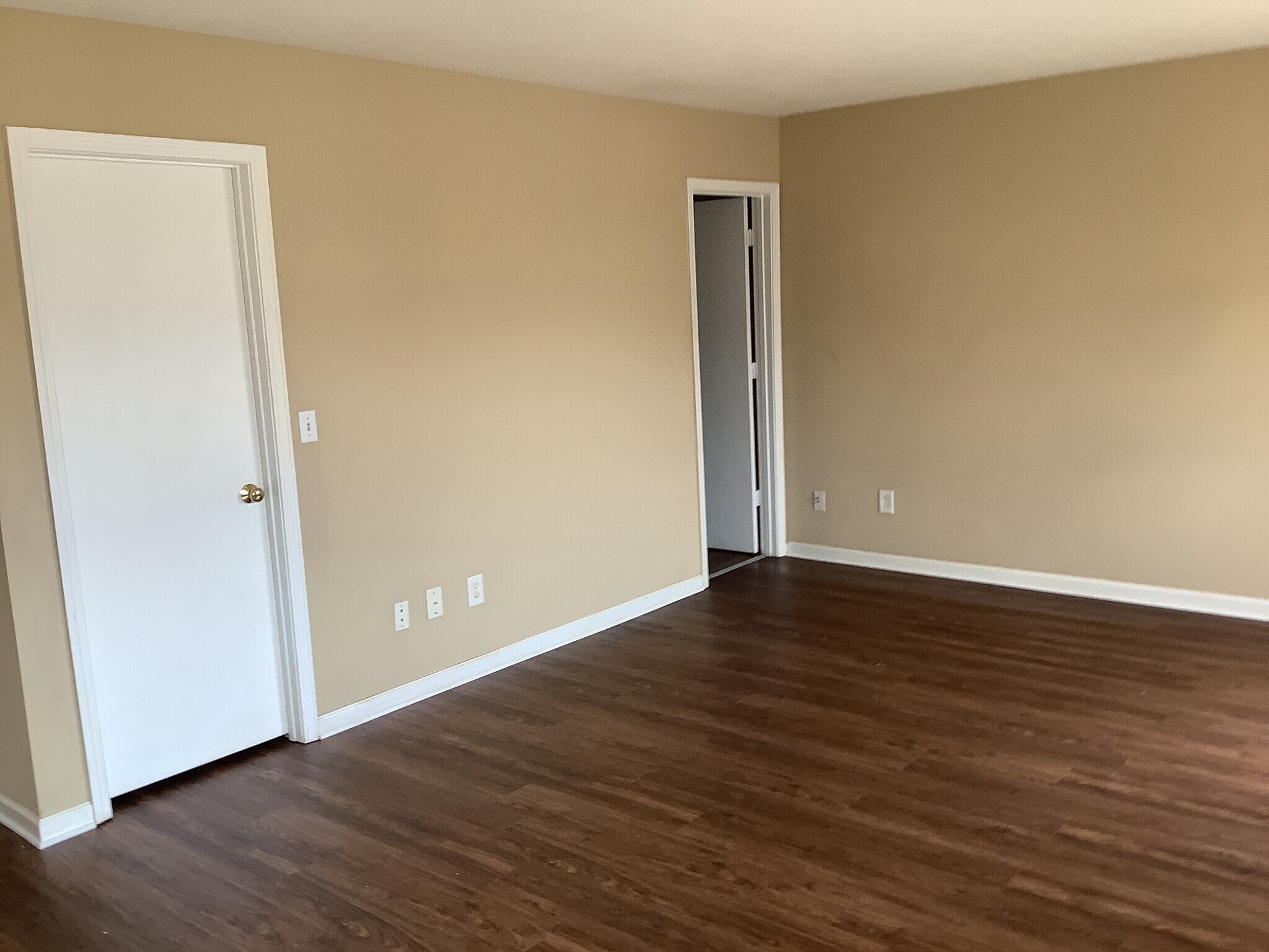 Building Photo - 5710 Waterpoint Dr