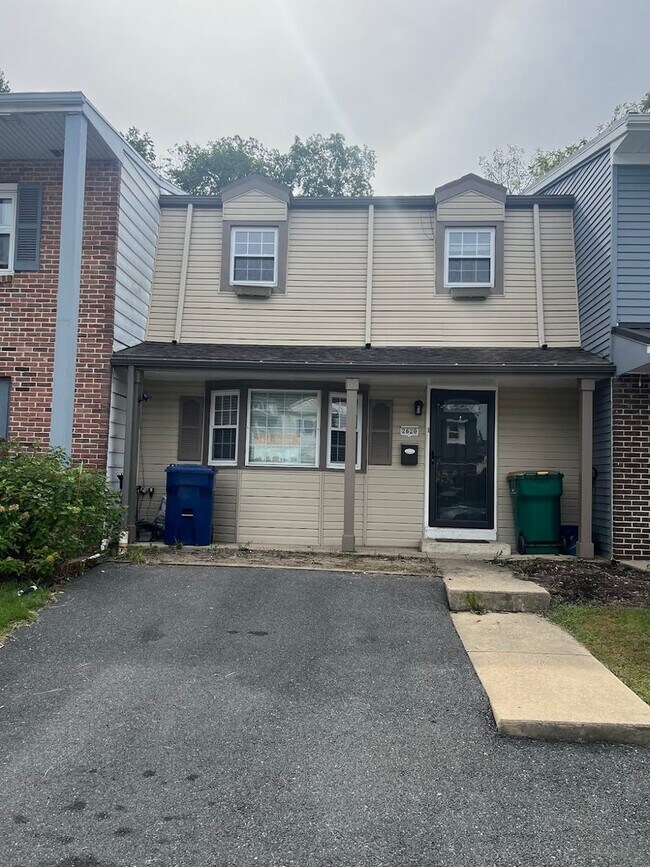 Building Photo - For Rent – 3 Bedroom, 1.5 Bath Home