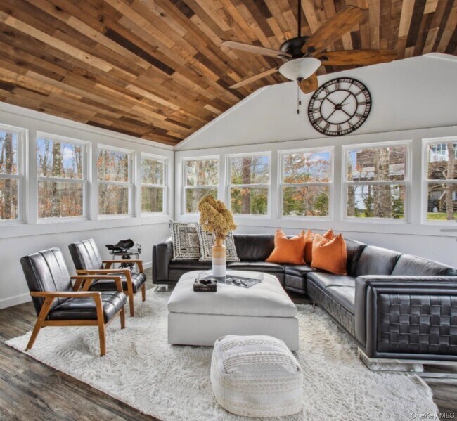 Building Photo - 30 Squires Blvd