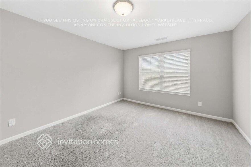 Building Photo - 555 S Fortune Way