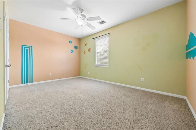 Building Photo - 206 Saddle Ridge Dr