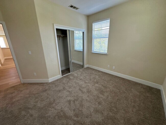 Building Photo - 2397 Tamalpais Ave