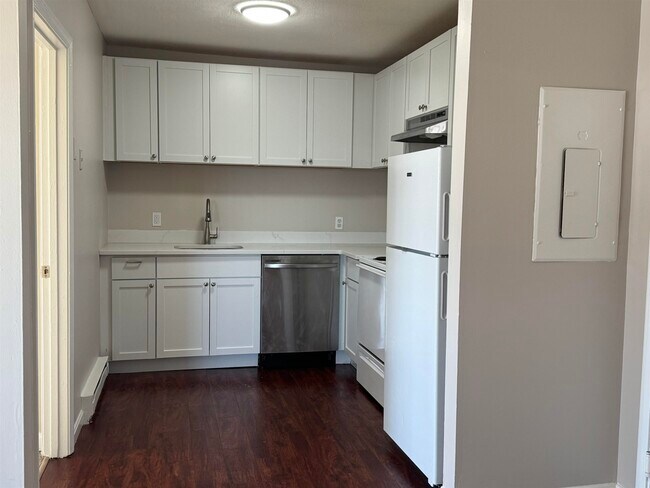 Building Photo - 153 W Hancock St