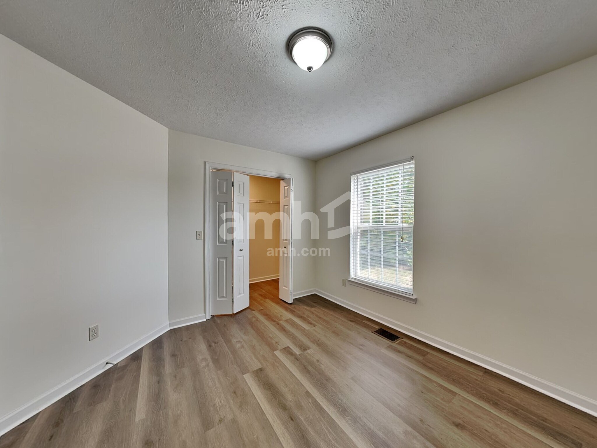 Building Photo - 408 Jameswood Ct