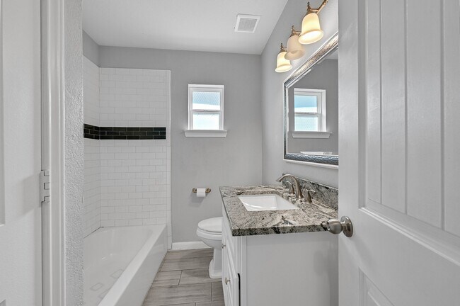 Building Photo - 6705 Sherwood Dr