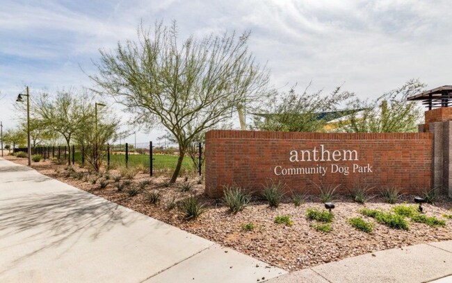 Building Photo - 3417 N San Marin Dr