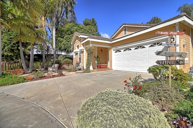 Building Photo - 538 Donizetti Ave