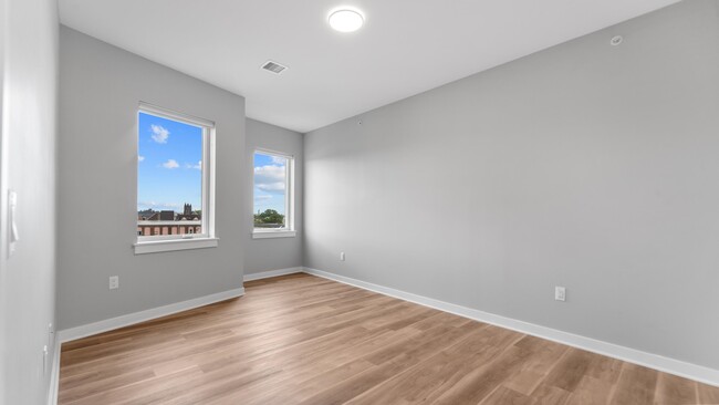 Building Photo - 475 Communipaw Ave