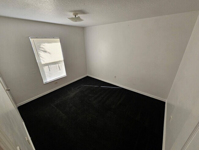 Building Photo - 1000 13th Ave S